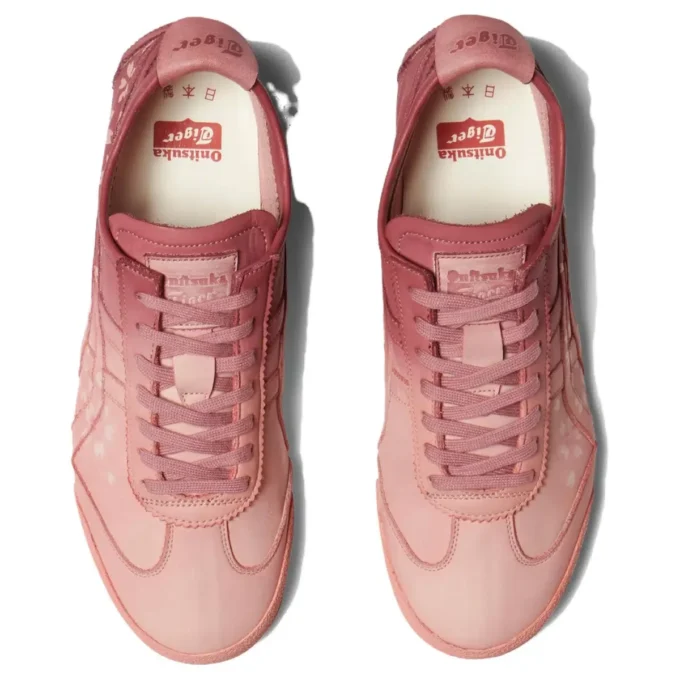 Mexico 66 Sneakers ”Ginger Peach”